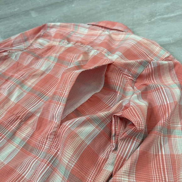 Women’s Columbia Plaid Button Down Long Sleeve Vented Outdoors Shirt Size Small - Picture 12 of 16